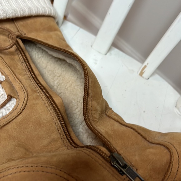 UGG Wedge Boots - Picture 8 of 8